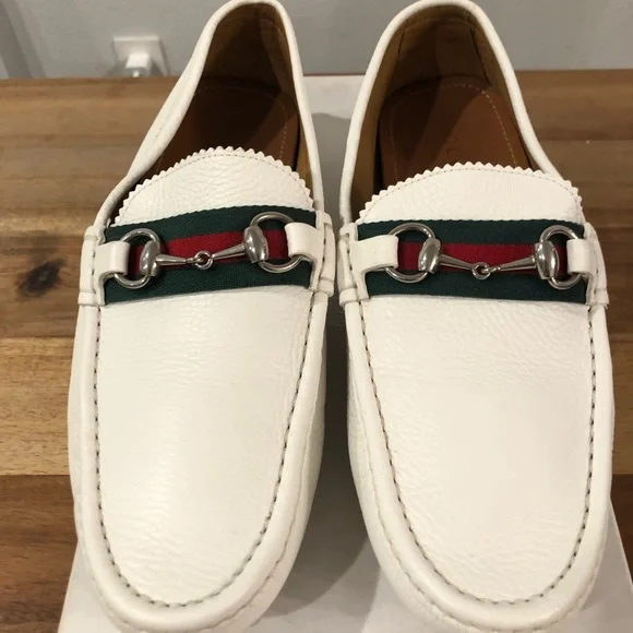 Gucci White Leather Loafers with Green and Red Accents - Picture 5 of 5